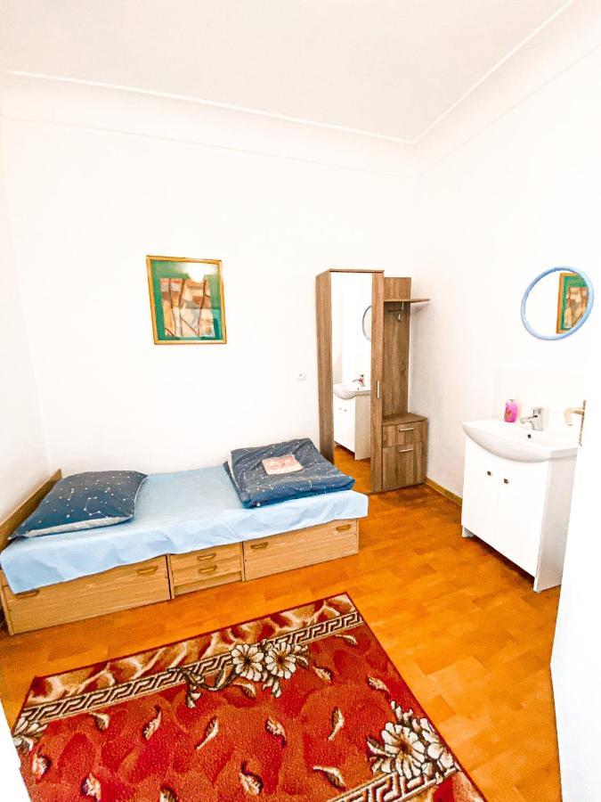 Hostel Schronisko Mlodziezowe Ptsm 